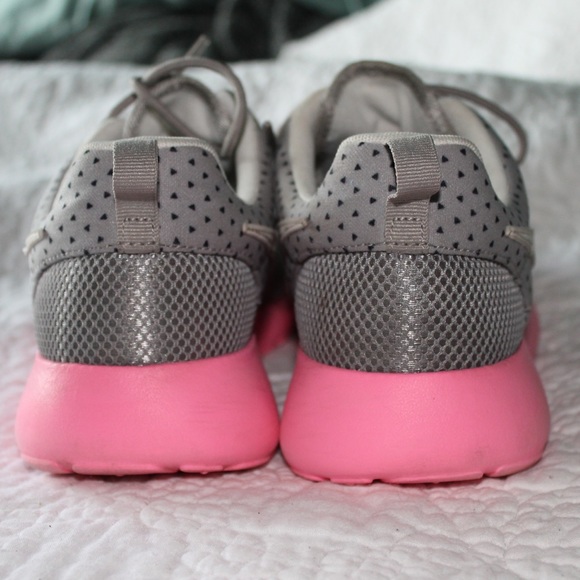 ❗️RARE❗️Nike Roshe Run Limited Edition - Picture 3 of 5